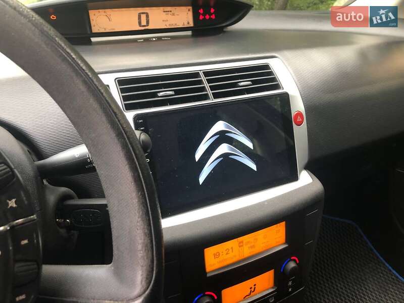 Хэтчбек Citroen C4 2009 в Ровно