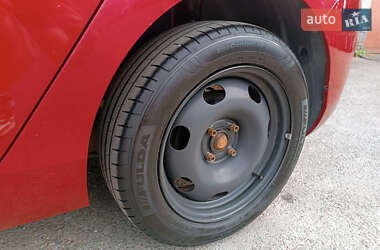 Хэтчбек Citroen C4 2011 в 