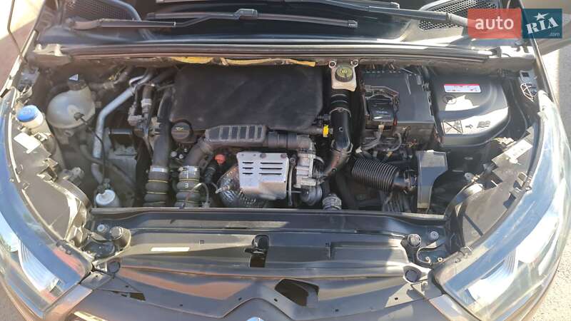 Хэтчбек Citroen C4 2016 в Киеве