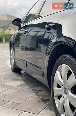 Хэтчбек Citroen C4 2009 в 