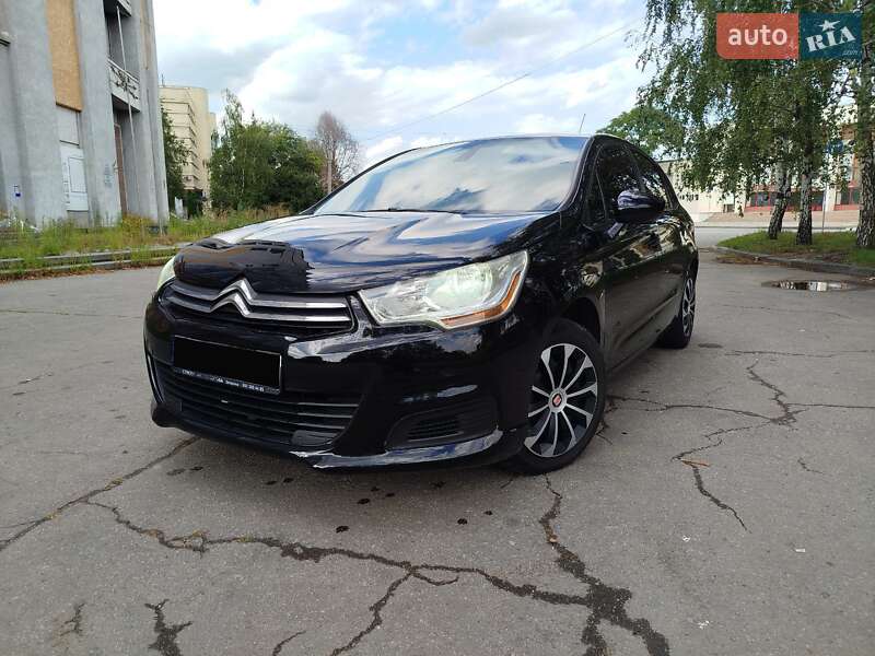 Хетчбек Citroen C4 2012 в 
