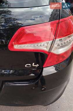 Хетчбек Citroen C4 2012 в 