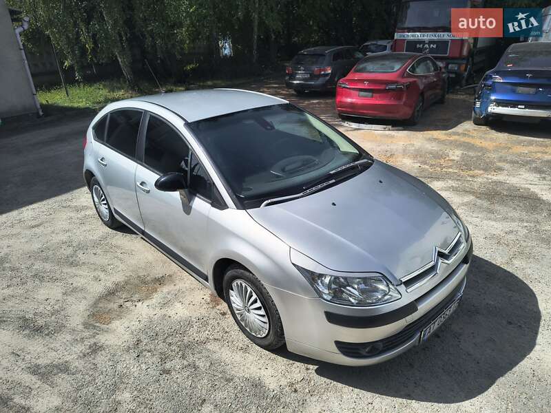 Хэтчбек Citroen C4 2007 в 