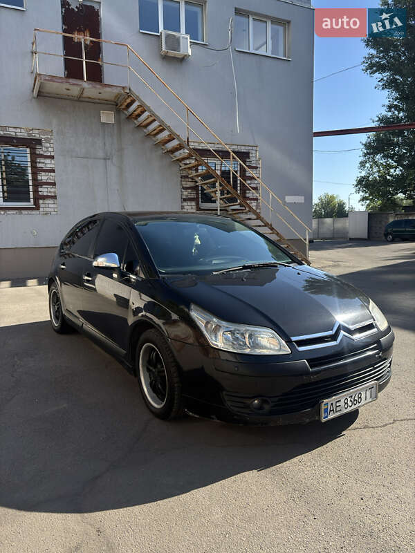 Хэтчбек Citroen C4 2006 в 