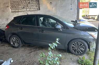 Хэтчбек Citroen C4 2012 в 