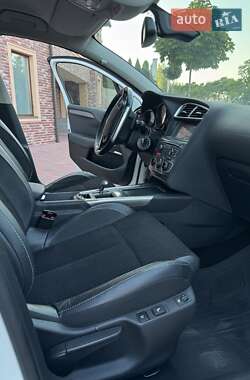 Хэтчбек Citroen C4 2012 в 