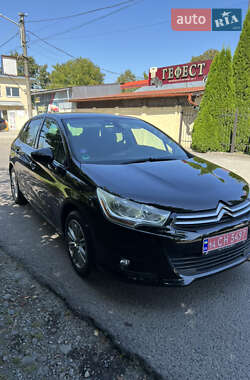 Хэтчбек Citroen C4 2012 в 