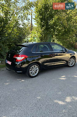Хэтчбек Citroen C4 2012 в 