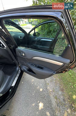 Хэтчбек Citroen C4 2012 в 