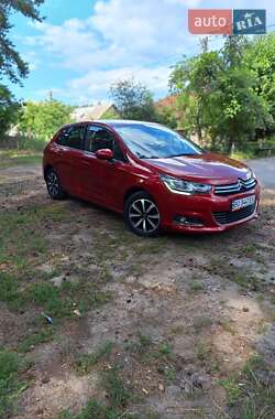 Хэтчбек Citroen C4 2017 в 