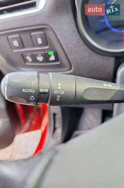 Хэтчбек Citroen C4 2017 в 