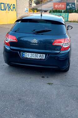 Хэтчбек Citroen C4 2012 в 