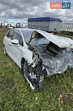 Хэтчбек Citroen C4 2016 в 