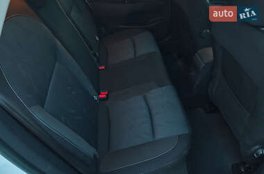 Хэтчбек Citroen C4 2013 в 