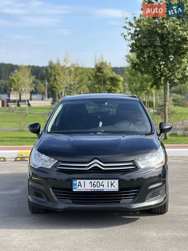 Хетчбек Citroen C4 2012 в 