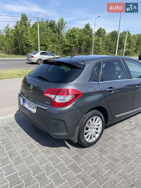Хэтчбек Citroen C4 2012 в Полтаве
