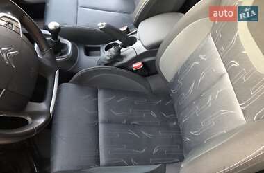 Хэтчбек Citroen C4 2013 в 