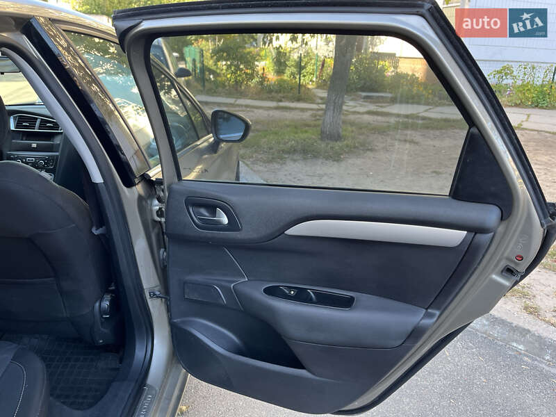 Хэтчбек Citroen C4 2013 в Киеве