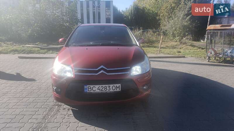 Хэтчбек Citroen C4 2009 в 