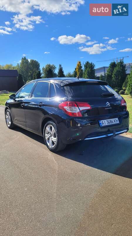 Хэтчбек Citroen C4 2011 в Вишневом