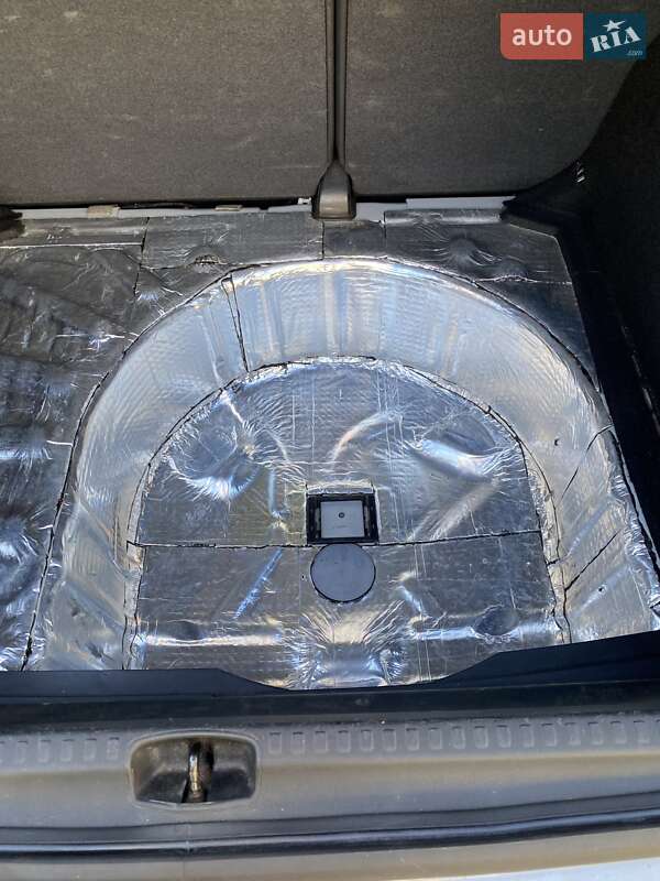 Хетчбек Citroen C4 2011 в Полтаві фото 9 Хетчбек Citroen C4 2011 в Полтаві