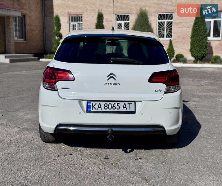 Хэтчбек Citroen C4 2015 в Киеве