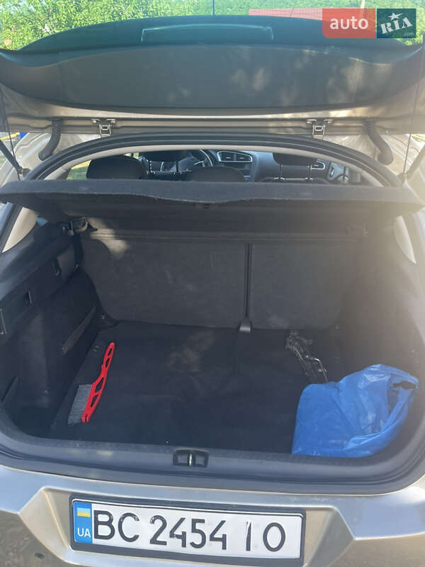 Хэтчбек Citroen C4 2011 в Самборе фото 5 Хэтчбек Citroen C4 2011 в Самборе