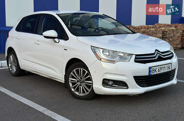 Хэтчбек Citroen C4 2012 в 