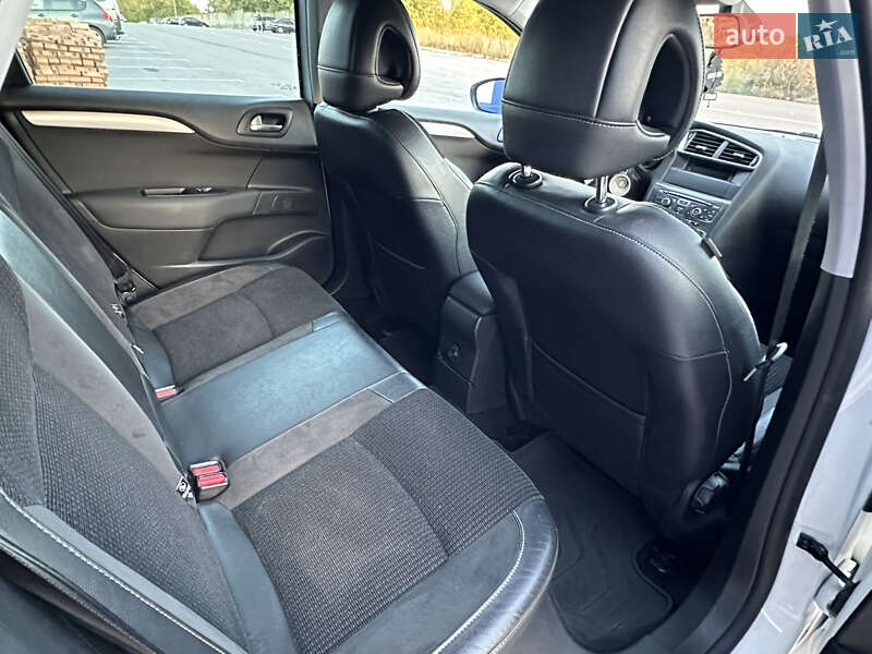 Хэтчбек Citroen C4 2012 в Ровно