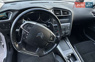 Хэтчбек Citroen C4 2012 в 