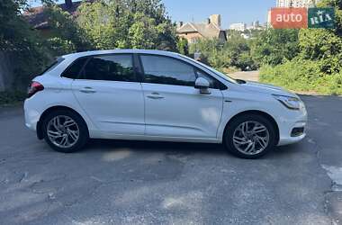 Хэтчбек Citroen C4 2013 в 