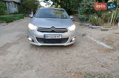 Хэтчбек Citroen C4 2011 в 