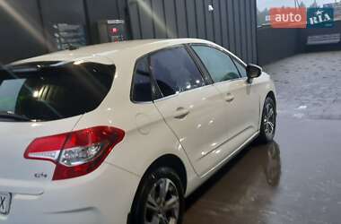 Седан Citroen C4 2012 в  фото 15 Седан Citroen C4 2012 в
