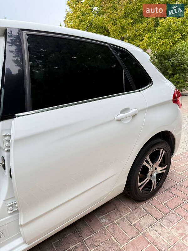 Хэтчбек Citroen C4 2012 в Каменец-Подольском