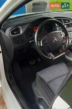 Седан Citroen C4 2012 в  фото 31 Седан Citroen C4 2012 в