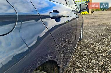 Хэтчбек Citroen C4 2011 в 