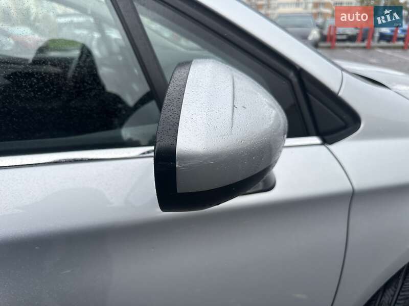 Хэтчбек Citroen C4 2014 в Львове