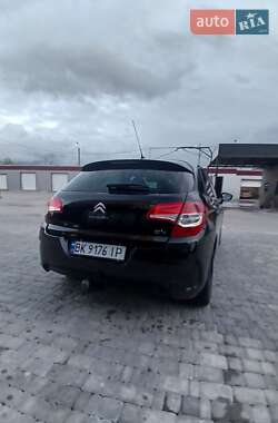 Хэтчбек Citroen C4 2012 в 