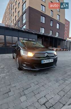 Хэтчбек Citroen C4 2012 в 