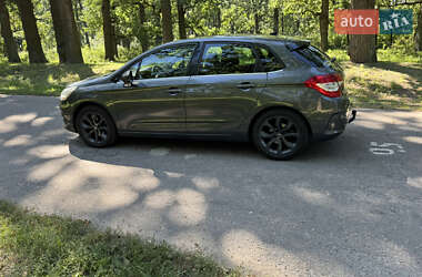 Хэтчбек Citroen C4 2012 в 