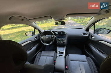 Хэтчбек Citroen C4 2012 в 