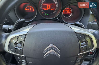Хэтчбек Citroen C4 2012 в 