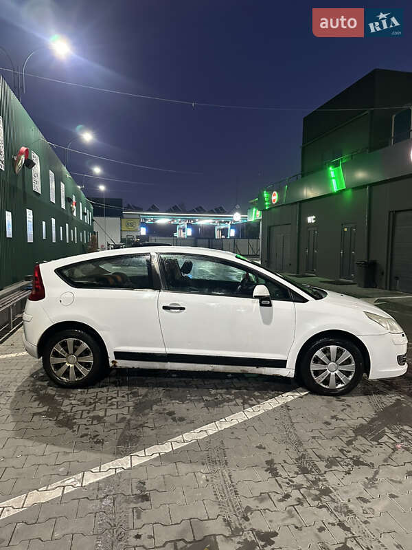Купе Citroen C4 2008 в Хотине