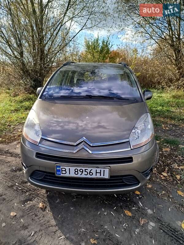 Хэтчбек Citroen C4 2009 в Решетиловке