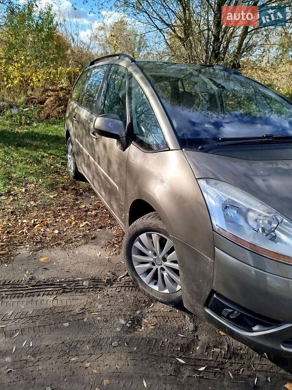 Хэтчбек Citroen C4 2009 в Решетиловке