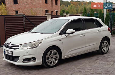 Хэтчбек Citroen C4 2012 в 