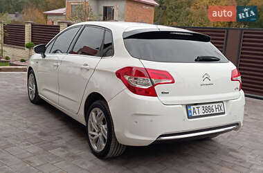 Хэтчбек Citroen C4 2012 в 