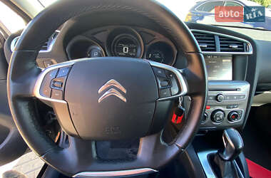 Хэтчбек Citroen C4 2015 в 