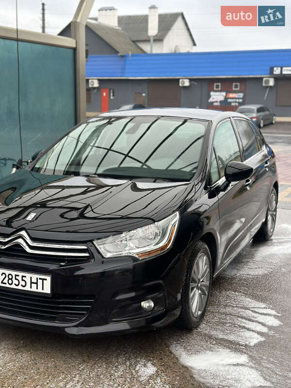 Хэтчбек Citroen C4 2011 в 