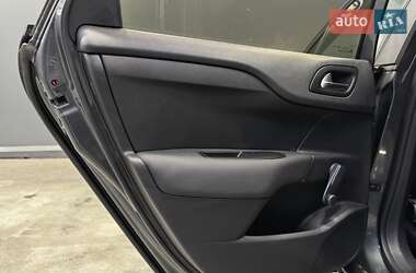 Хетчбек Citroen C4 2012 в  фото 38 Хетчбек Citroen C4 2012 в